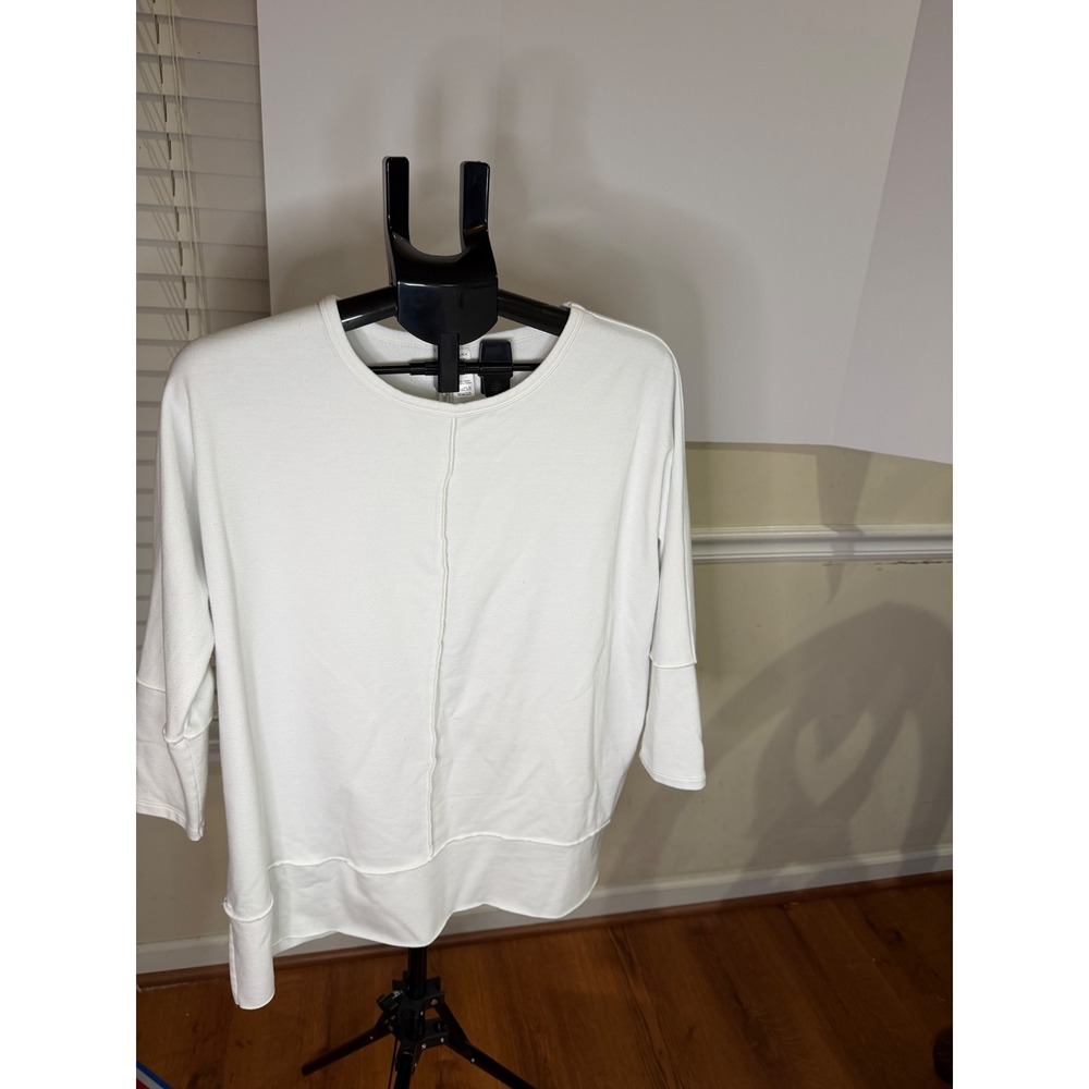 Spanx AirEssentials White Crew Neck Raw Edge Seam Top 50171R Size Small